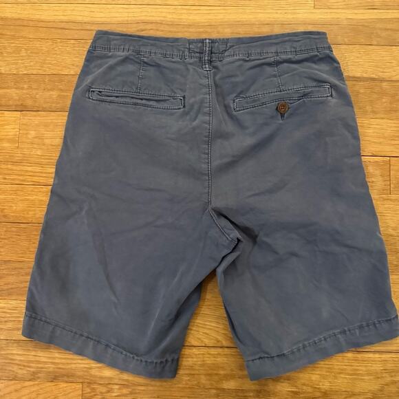 American Eagle blue khaki shorts size 28
 b46 - Picture 6 of 6